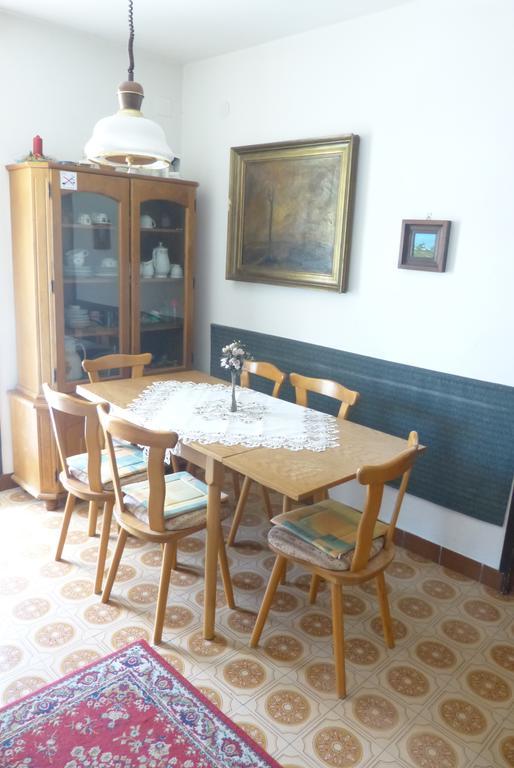 Hotel Familia Panzio Pannonhalma Esterno foto